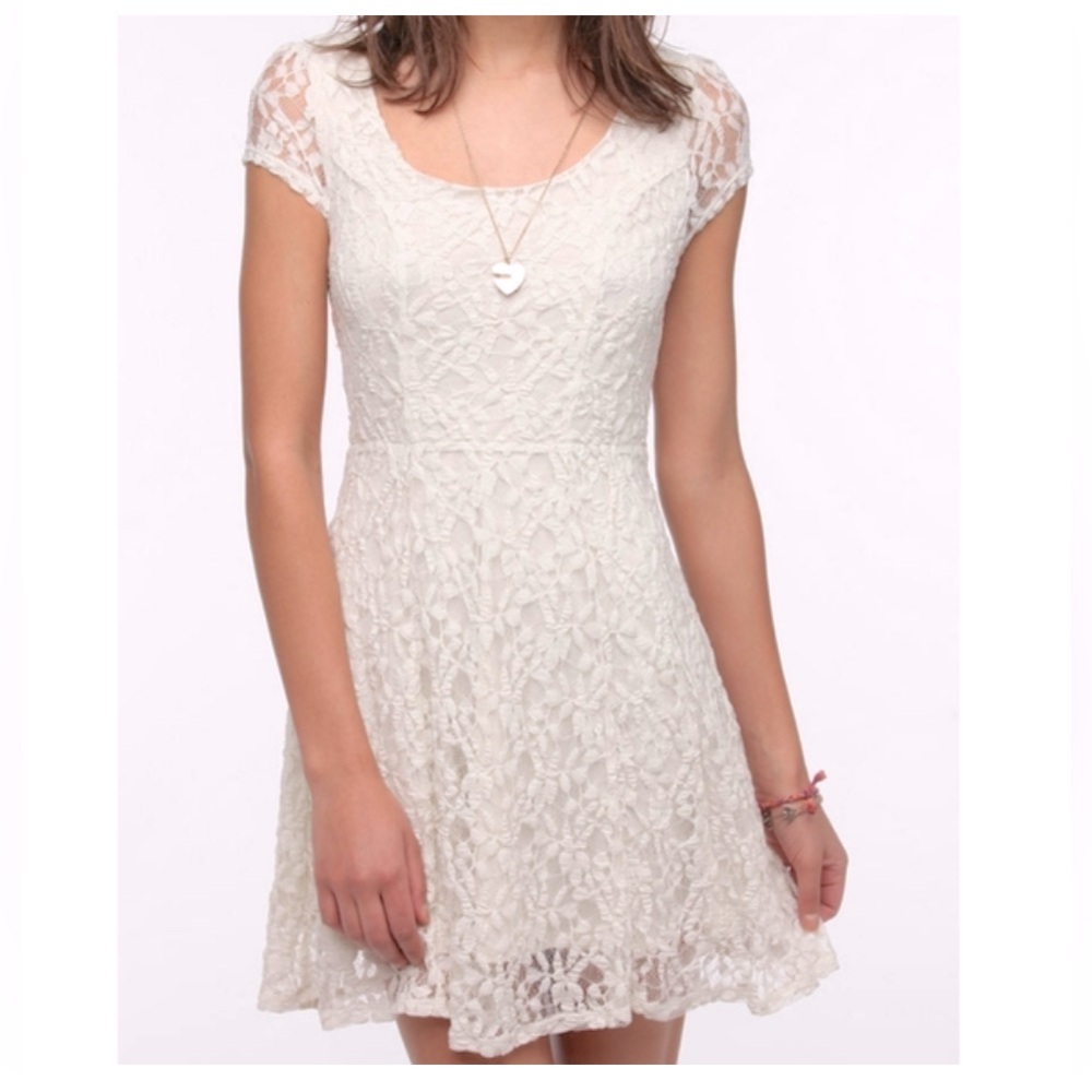 LOVE ON A HANGER Cream Lace Fit & Flare Dress NWOT
